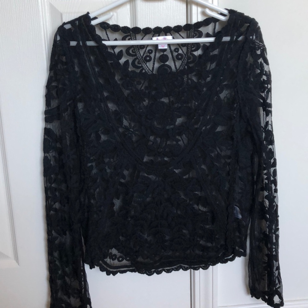 Long sleeve lace top